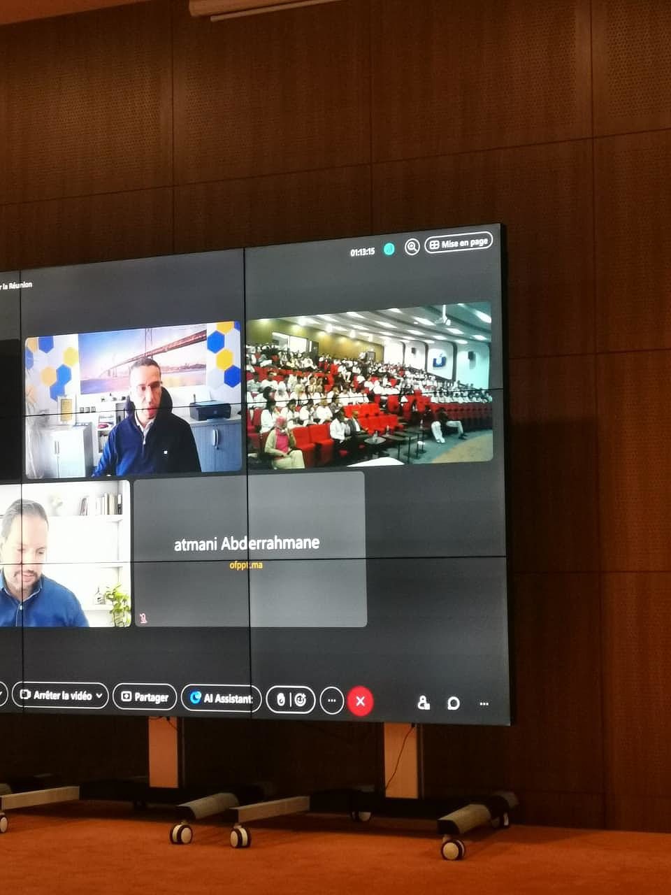 Visioconférence avec intervenant à distance